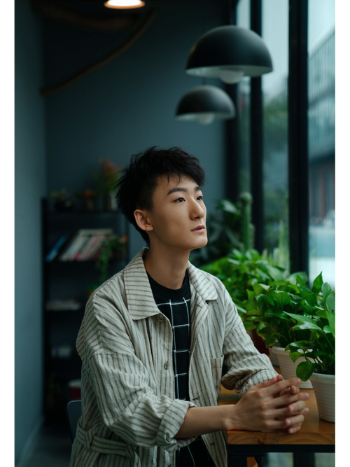 哪吒主题曲瀚墨,哪吒主题曲瀚墨是谁唱的