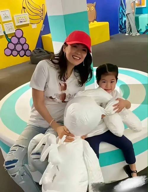 章子怡更爱大女儿,章子怡的大女儿是怎么回事