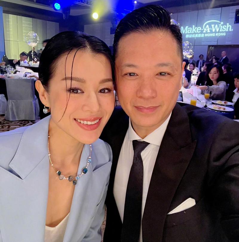 胡杏儿与老公相识过程,胡杏儿和她老公的恋爱过程