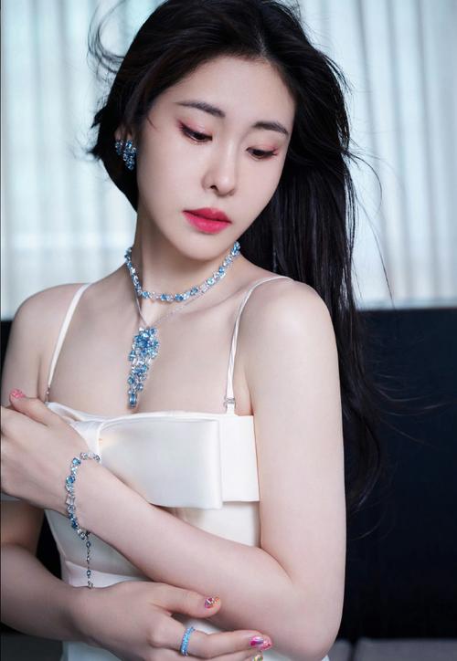 张碧晨生娃是谁的孩子,张碧晨生娃是谁的孩子呢
