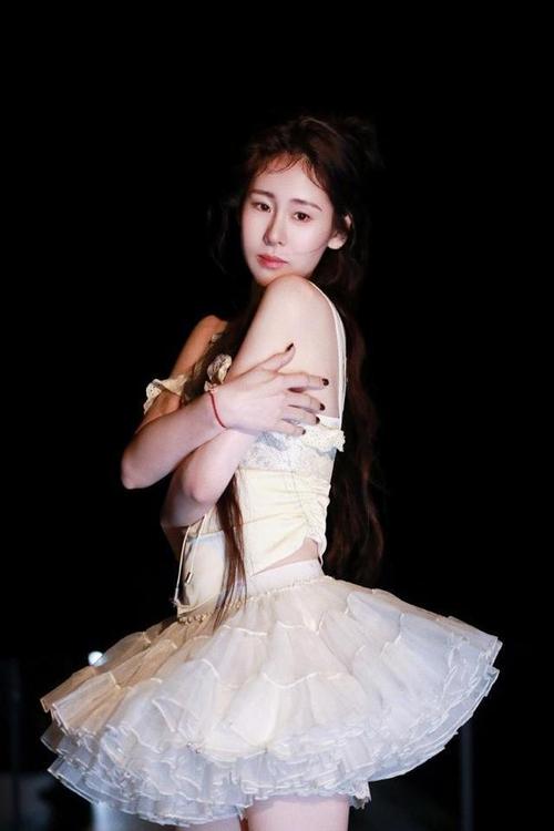 华晨宇女儿长啥样子,华晨宇女儿长什么样子